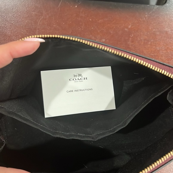 Metallic Leather Coach Cosmetics case NWOT - Picture 7 of 7